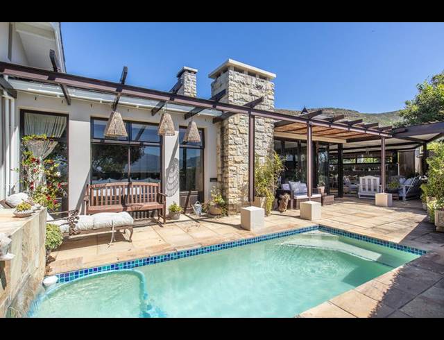 3 BEDROOM HOUSE FOR SALE IN STONEHURST MOUNTAIN ESTATE